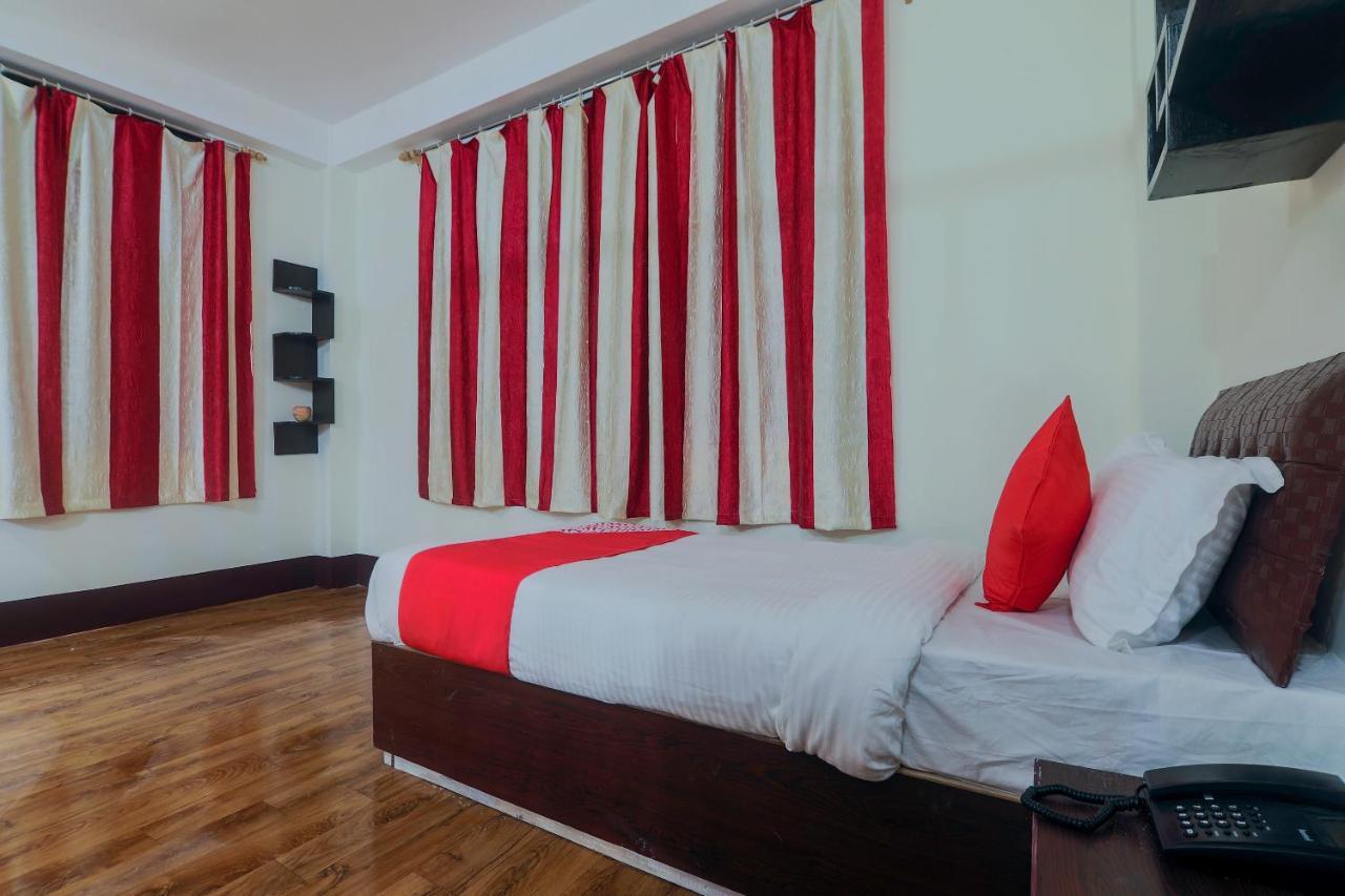 Oyo 18759 Nirvana Guest House 西隆 外观 照片