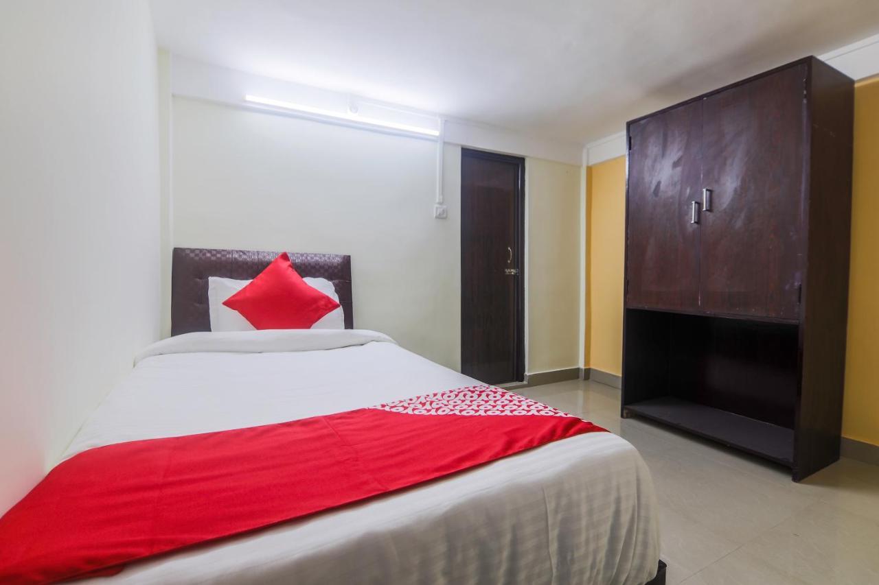Oyo 18759 Nirvana Guest House 西隆 外观 照片