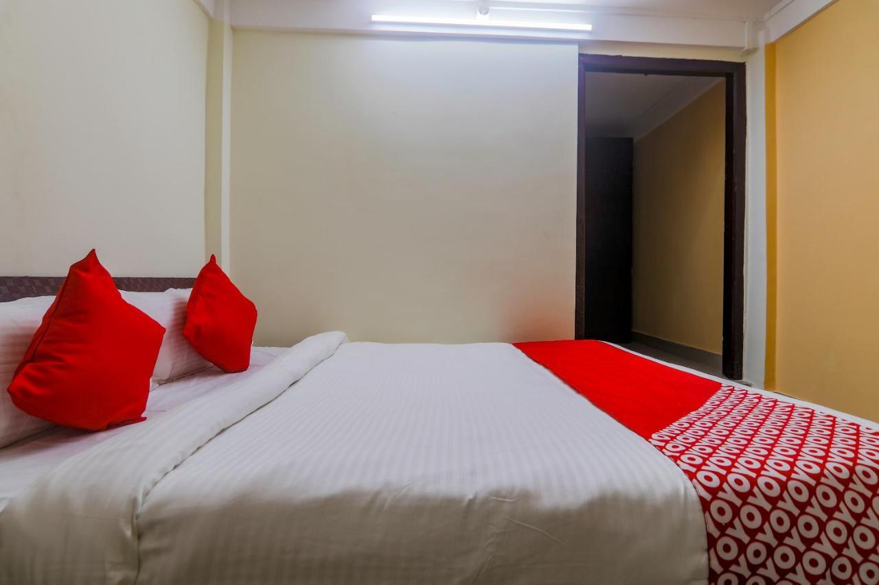 Oyo 18759 Nirvana Guest House 西隆 外观 照片